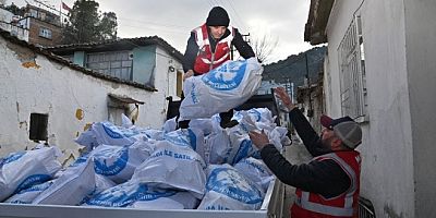 Binlerce Çuval Odun İhtiyaç Sahiplerine Dağıtılıyor