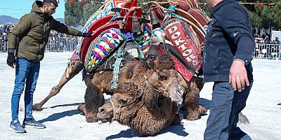 Efeler'in Festivalinde Alan Dolup Taştı